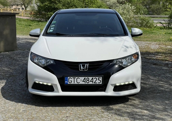 Honda Civic cena 39900 przebieg: 234000, rok produkcji 2015 z Tczew małe 704